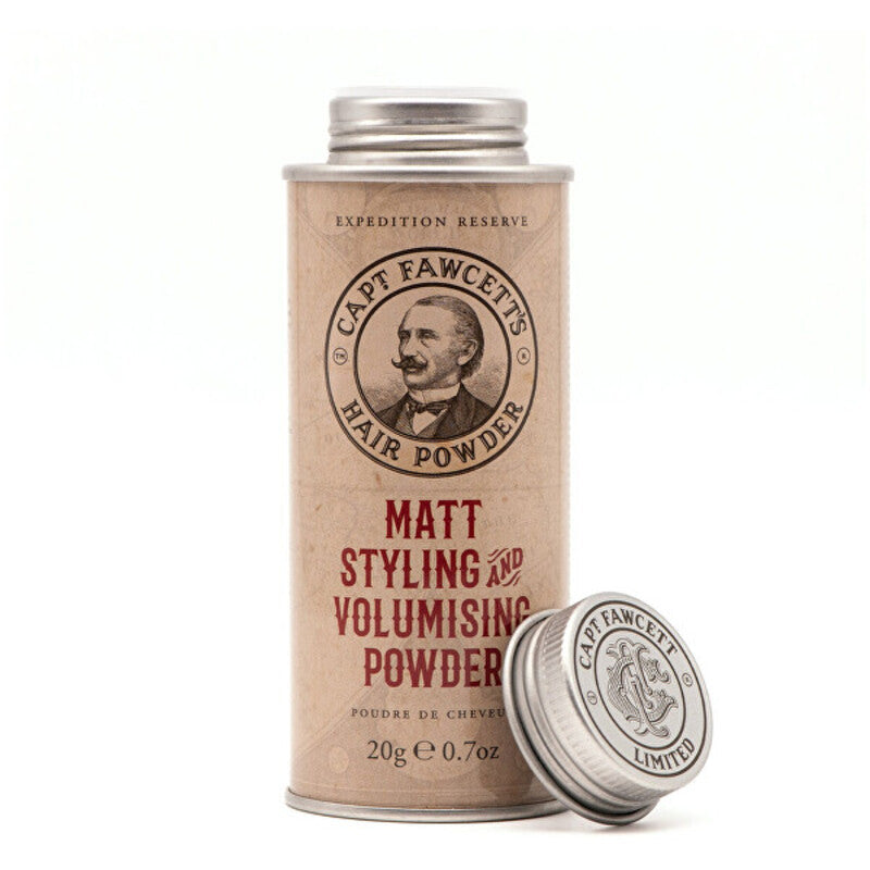 „Captain Fawcett Expedition Reserve“ matinė formavimo ir apimties suteikianti pudra – matinė pudra plaukų formavimui ir fiksavimui.